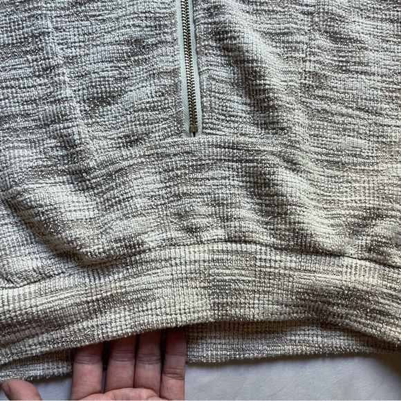 DIVINE HERITAGE tan tweed gold hardware zipper cropped boxy polo sweater - Picture 3 of 6